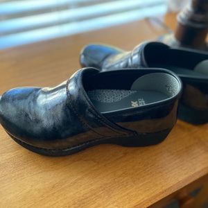 Dansko pro 2.0 black/pewter marbled size 37